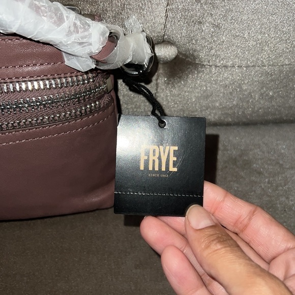 FRYE Lexi Crossbody Convertible Wristlet Bag - Picture 4 of 8